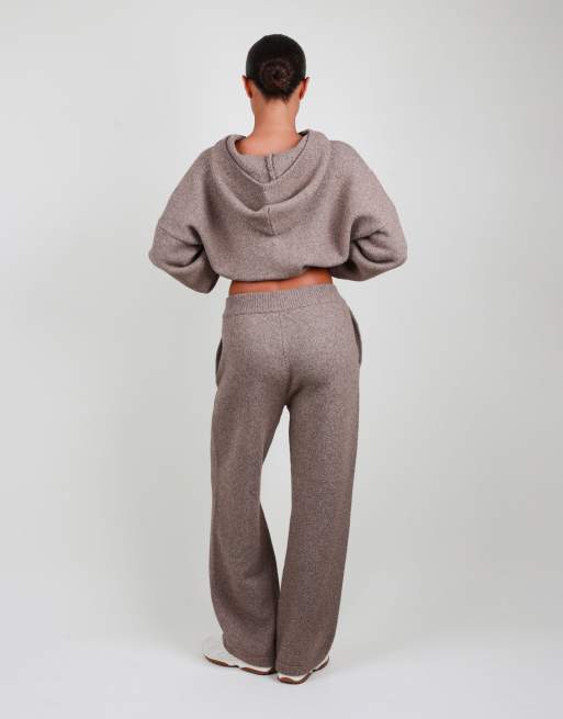 Simmi London Petite knitted wide leg trousers in mocha, 4 of 4