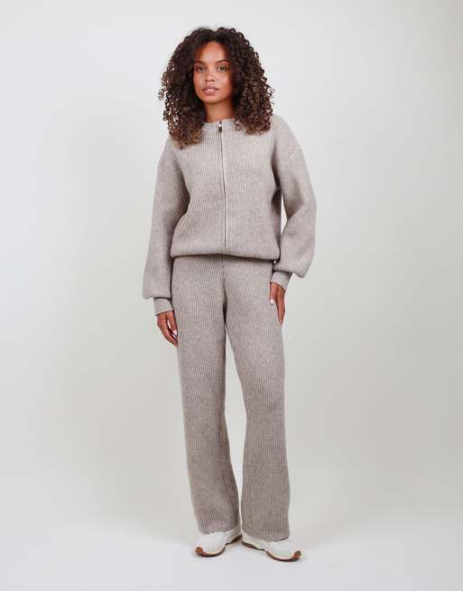 Simmi London Petite ribbed knitted trousers in beige, 2 of 4