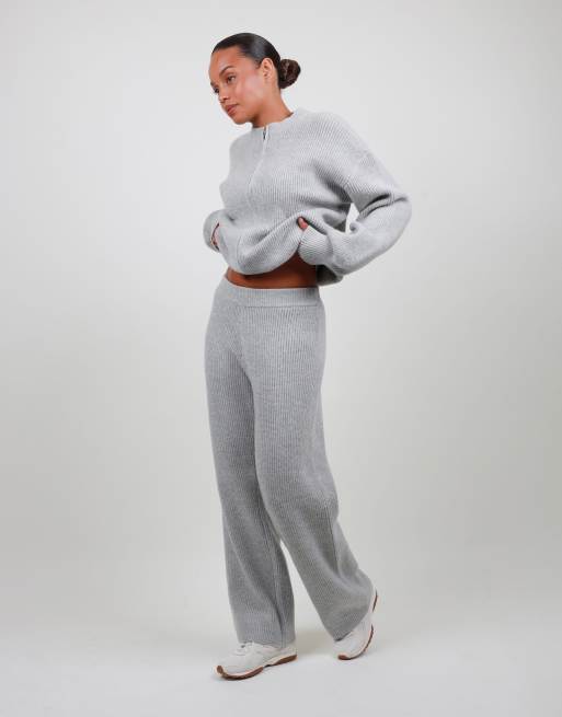 Simmi London Petite ribbed knitted trousers in grey, 3 of 5