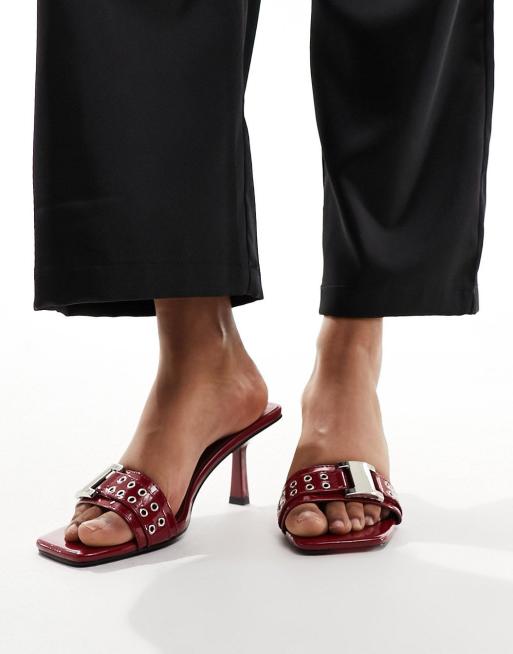 SIMMI London - Pointure large - Bexley - Mules à talon mi-haut et boucle à œillets - Rouge