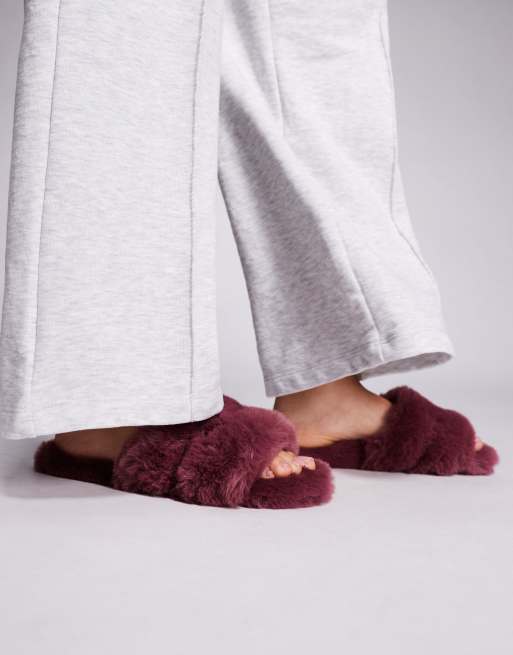 Simmi London polar fluffy slippers in burgundy, 2 of 4