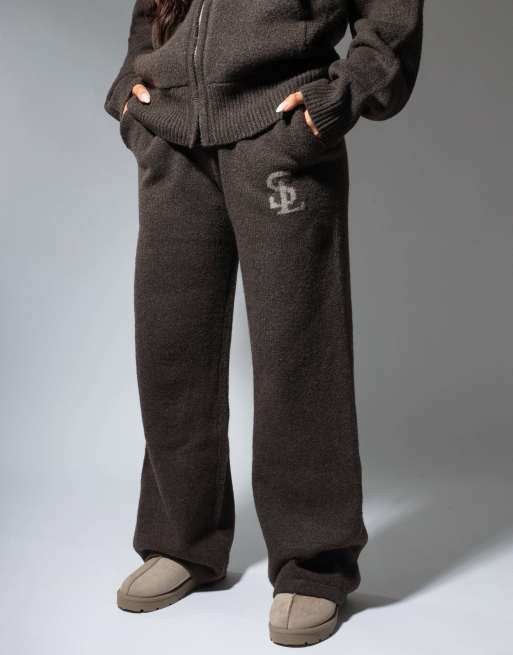 Simmi London Romy chunky knit wide leg trouser in teddy, 3 of 5