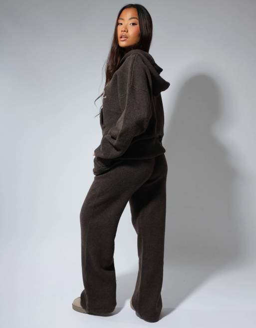 Simmi London Romy chunky knit wide leg trouser in teddy, 4 of 5