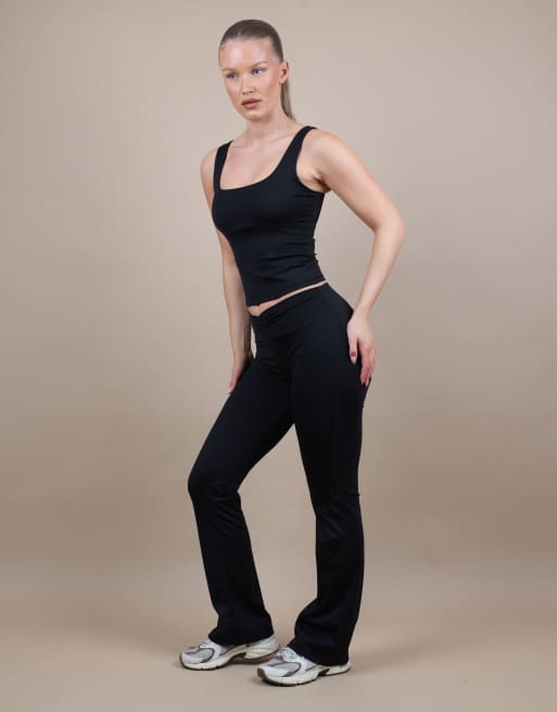 Simmi London Ruched front flared leggings in black, 3 of 4