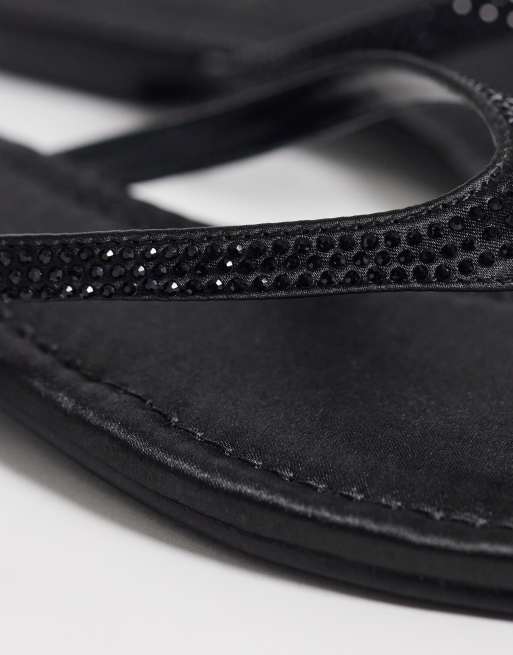 Simmi London – Selene – Svarta, utsmyckade flip flops i satin med bred passform, 2 av 4