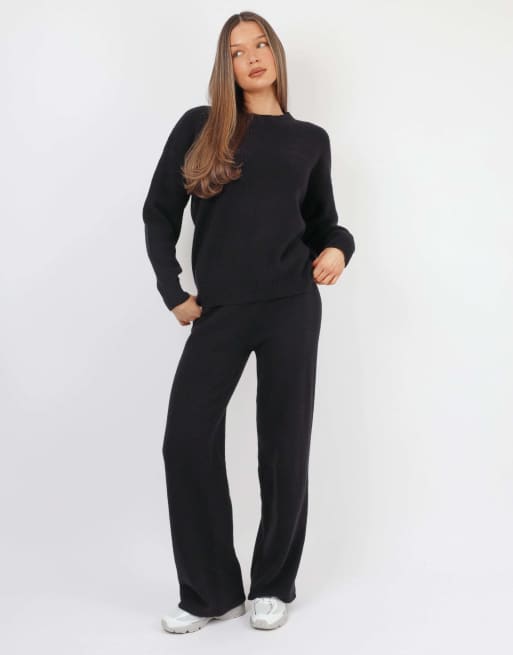Simmi London Soft touch oversized crew neck in black, 2 of 4