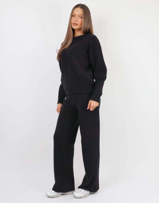 Simmi London Soft touch oversized crew neck in black, 3 of 4
