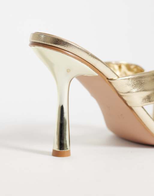 Simmi London Solea toe post heeled sandals in gold metallic, 3 of 4