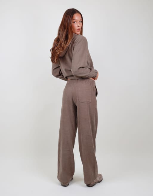 Simmi London Suede straight leg joggers in mocha, 2 of 3