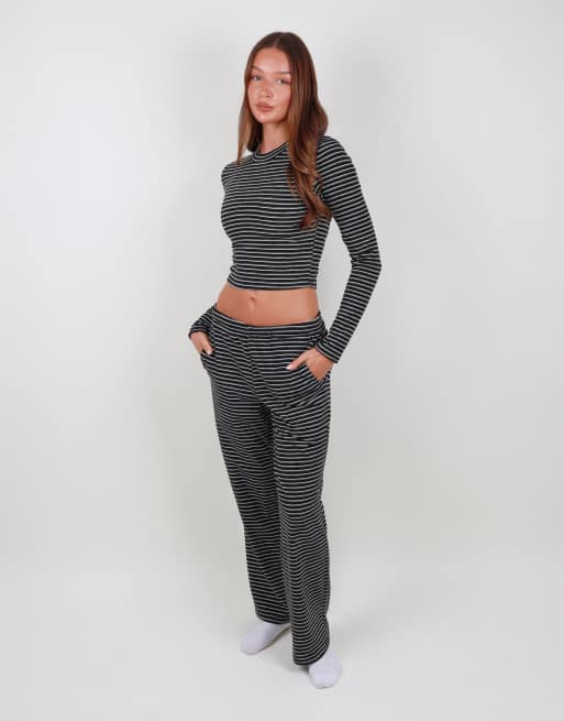 Simmi London Super soft stripe trouser in black, 3 of 4