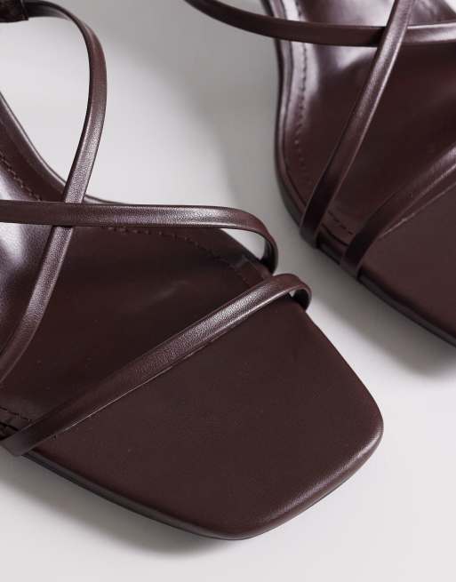 Simmi London Wide Fit - Eleanor - Chokoladebrune mule-sandaler med hæl og stropper, 4 af 4