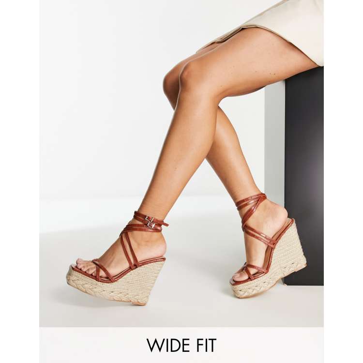 Wide fit outlet low wedge sandals