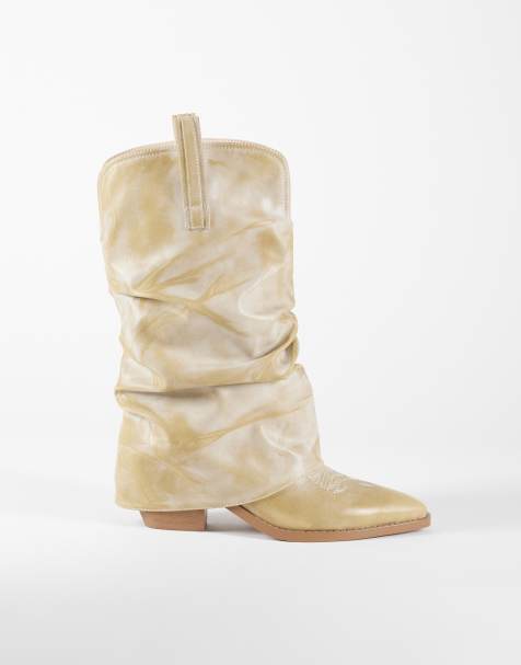 SIMMI London – Wide Fit – Ituama – Ljusbeige, låga ankelboots med nedvikt kant och bred passform - view 1