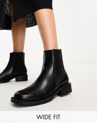 Simmi London Wide Fit Leroy  Chelsea boot in black - ASOS Price Checker