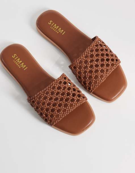 Simmi London Wide Fit – Luna – Flache Sandalen in Flechtoptik in Hellbraun, weite Passform - view 1