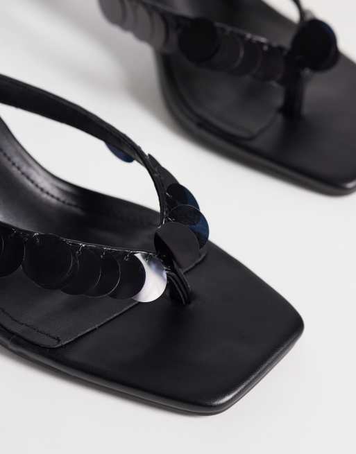 Simmi London Wide Fit toe post kitten heel sandals with sequins in black , 4 of 4