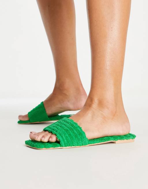 Simmi London Wide Fit– Zielone płaskie sandały z materiału frotté