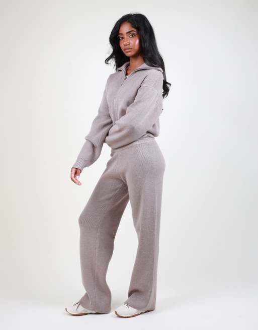 Simmi London Wide leg knitted trouser in mocha, 3 of 4