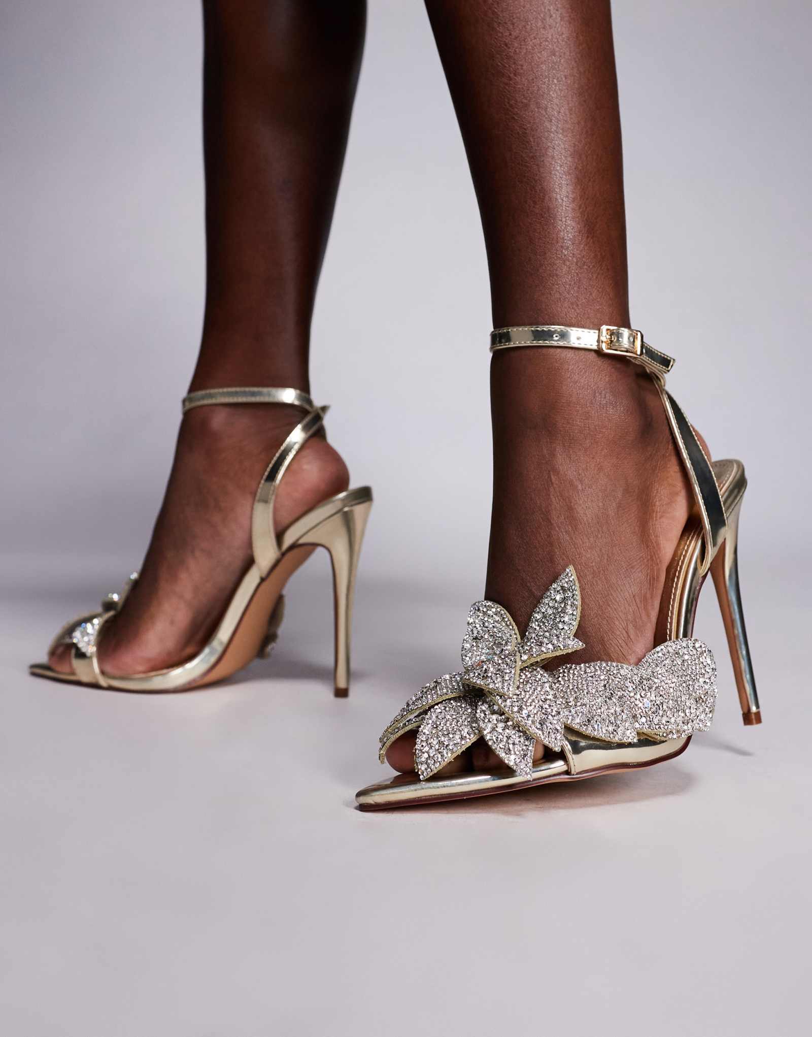 Босоножки Simmi London Yulia на высоком каблуке, украшенные золотистым отливом