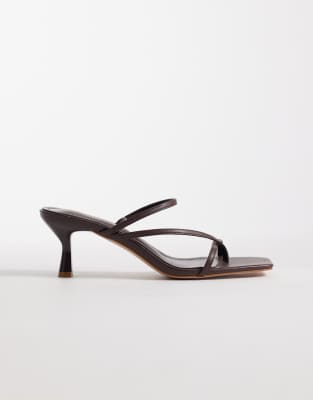 SIMMI London - Zarah - Pantoletten in Schokobraun mit Kitten-Absatz-Brown