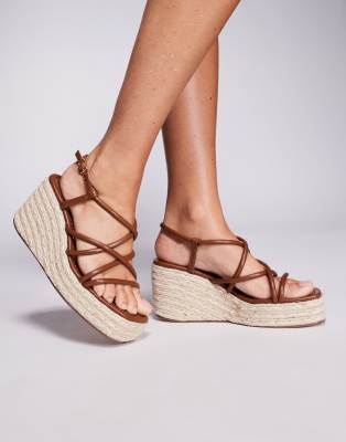  Belise wedge heels in tan