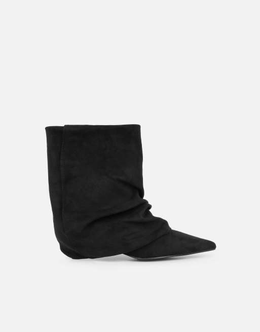 SIMMI Shoes Dixee ruched foldover pixie boots in black suedette, 2 of 4