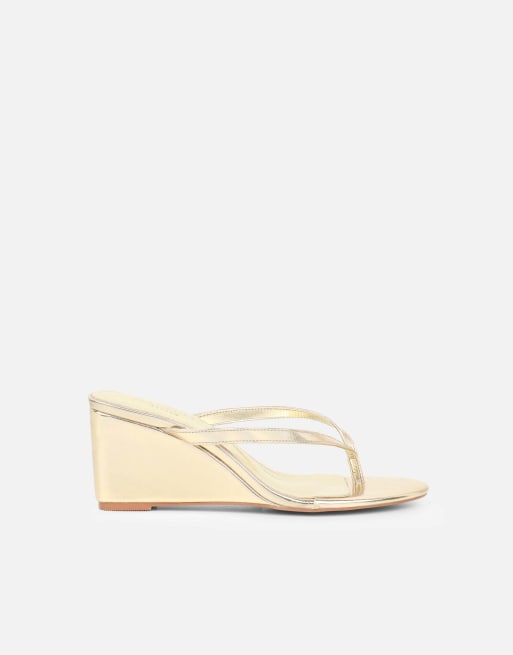 SIMMI Shoes Immy toe post wedge sandals in gold metallic, 2 of 4