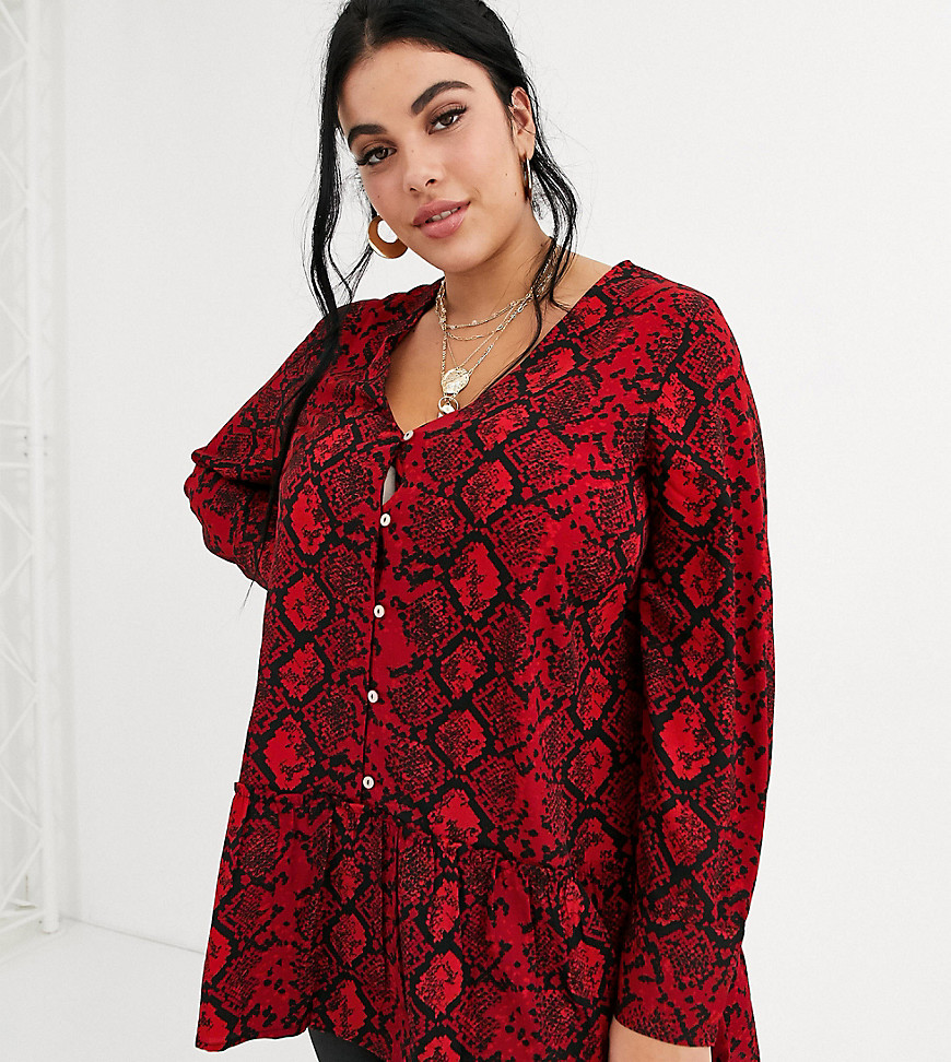 Simply Be - Aangerimpelde blouse met ruches aan de zoom in rode luipaardprint-Rood