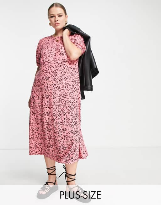 Simply Be - Aangerimpelde midi jurk in roze met fijne bloemenprint