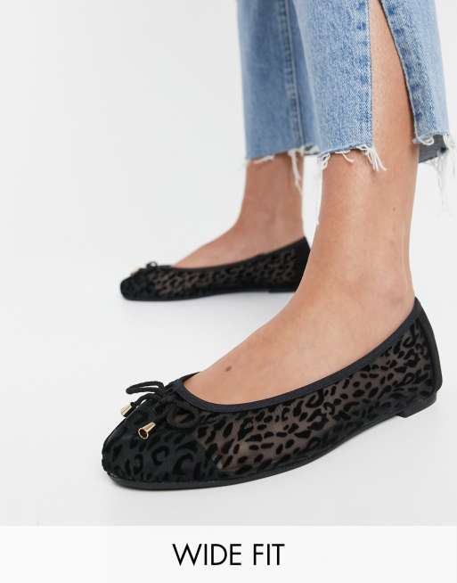 Simply Be Ballerina med ekstra bred pasform og meshdetaljer i leopardprint | ASOS