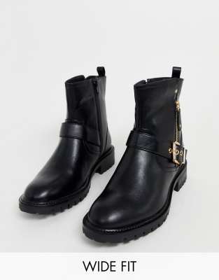 simply be black boots