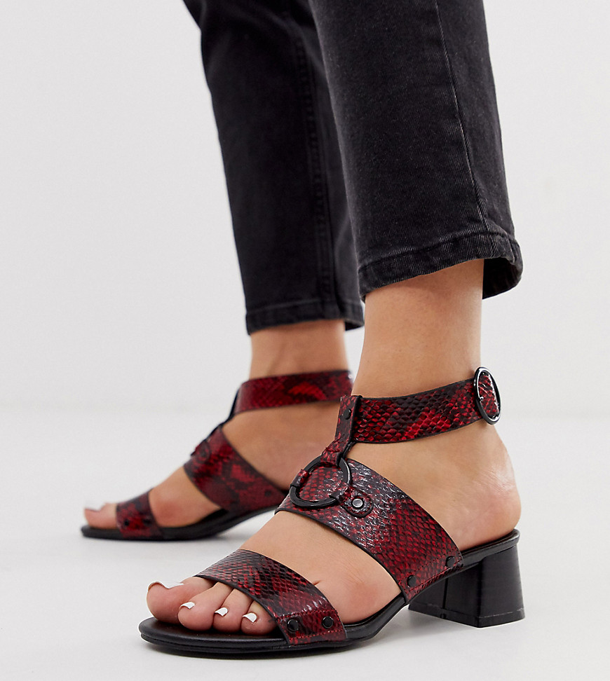 Simply Be – Extra wide fit – Daria – Sandaler med blockklack med metalldetalj-Röd