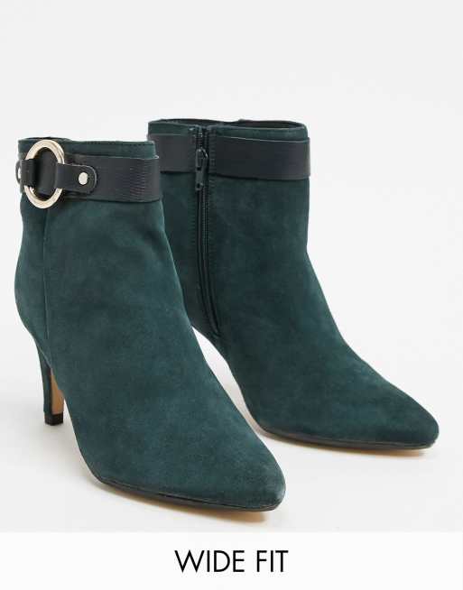 extra wide fit boots next