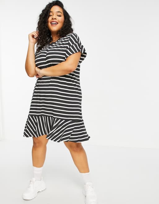 Simply Be – Gestreiftes T-Shirt-Kleid mit Rüschensaum in Schwarz und Weiß, 4 von 4