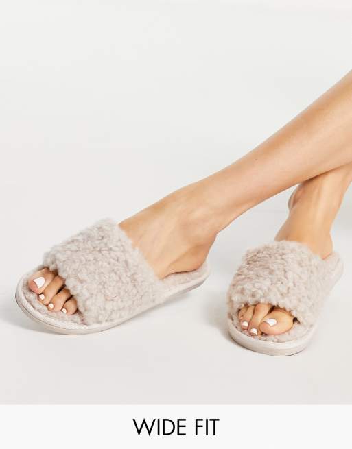 Simply Be – Havrefärgade innetofflor i teddymaterial