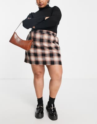 beige checkered skirt