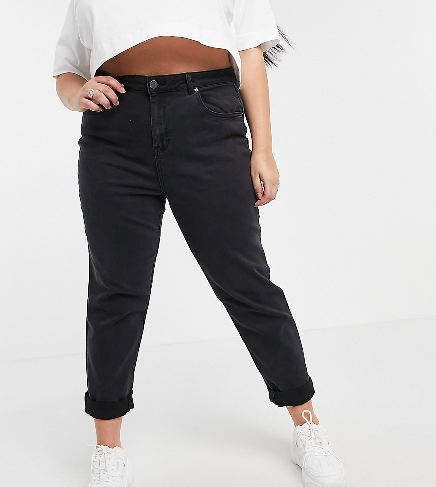 Plus-size jeans by Simply Be It%27s all in the jeans High rise Belt loops Functional pockets Sits above the ankle Straight fit Regular on the waist