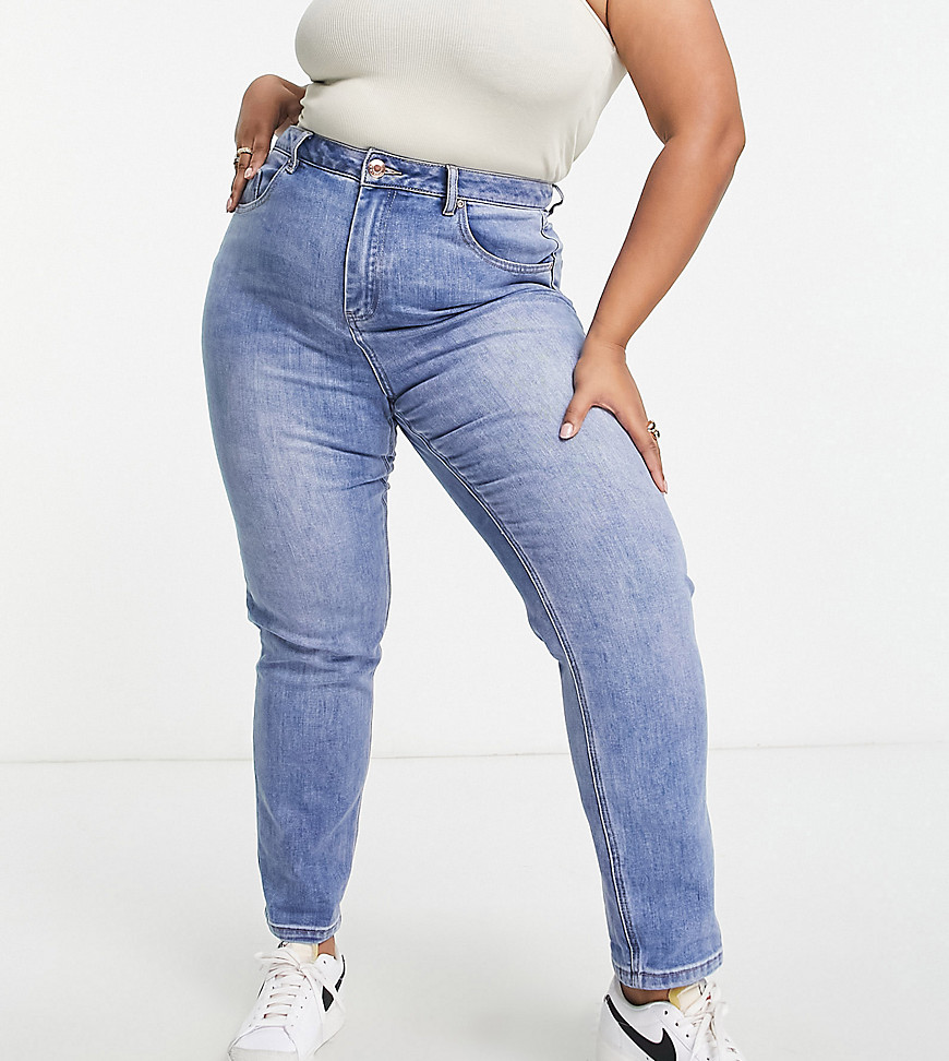 Simply Be Mom Jeans In Light Blue Wash-blues