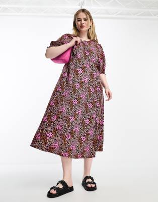 Simply Be Simply Be split hem puff sleeve midi dress in black ditsy floral