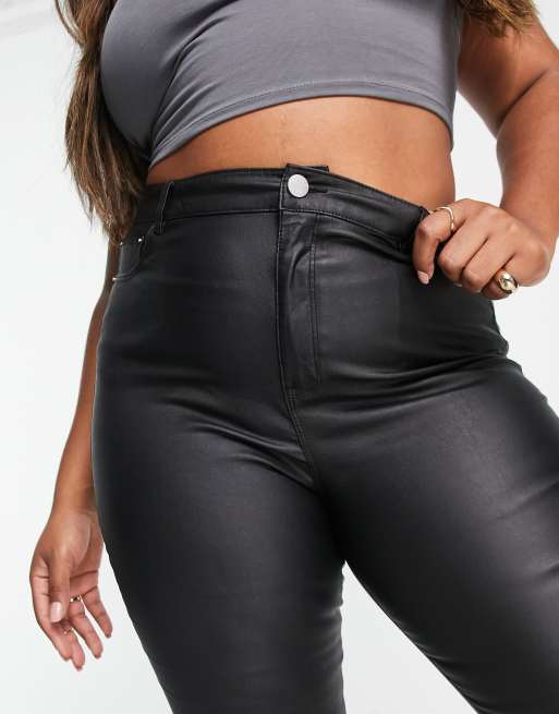 Simply Be – Svarta utsvängda jeans med beläggning, 3 av 4