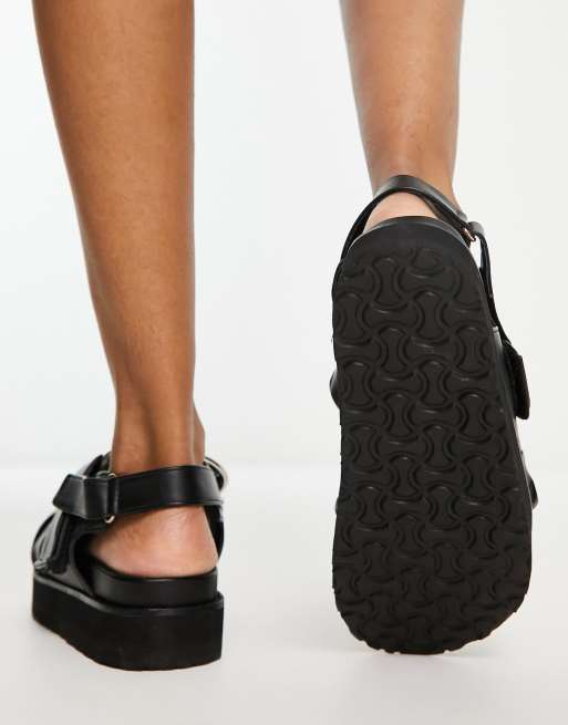 Black flat hot sale chunky sandals