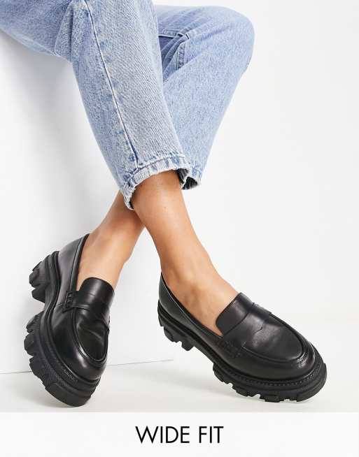 Simply Be Wide Fit chunky loafers in black | ASOS