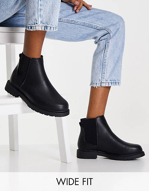 Boots/Simply Be Wide Fit flat chunky chelsea boots with cleated sole in black 