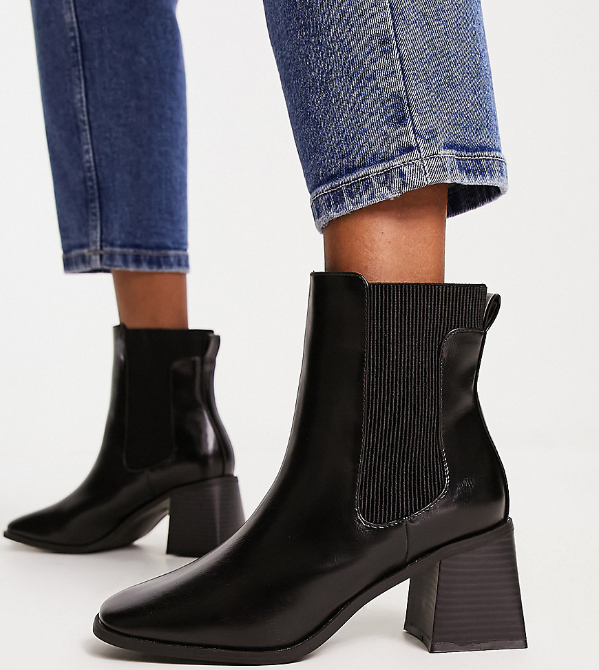 Wide Fit heeled chelsea ankle boot in black