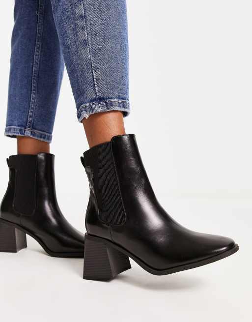 Simply Be Wide Fit heeled chelsea ankle boots in black, 2 of 4