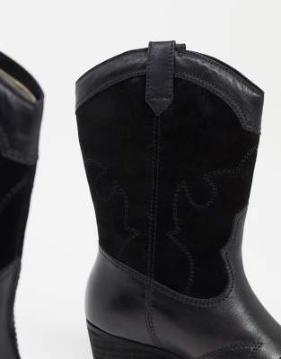 simply be black boots