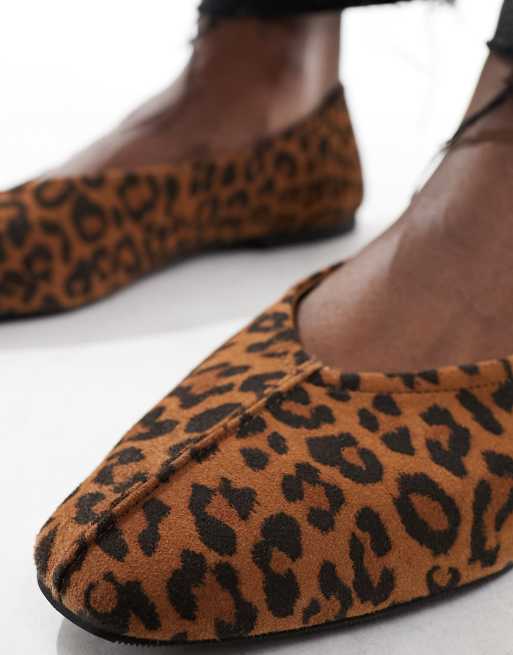 Wide leopard hot sale print flats