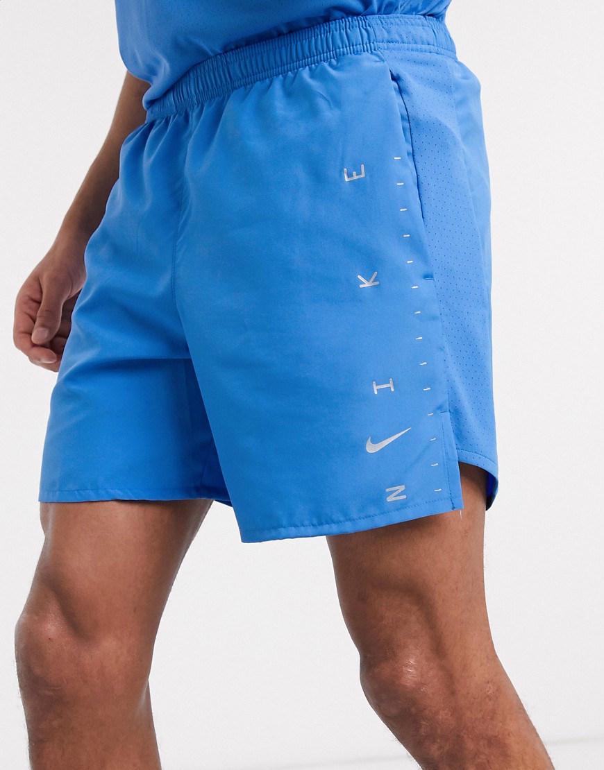фото Синие шорты длиной 7 дюймов nike running challenger pro-синий
