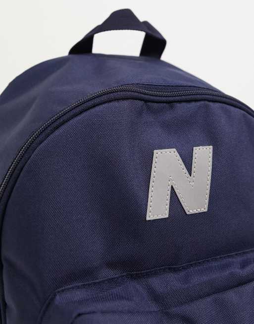 sinij ryukzak s logotipom new balance