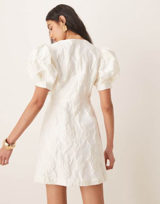 Sister Jane Anemone jacquard puff sleeve gold-tone flower button